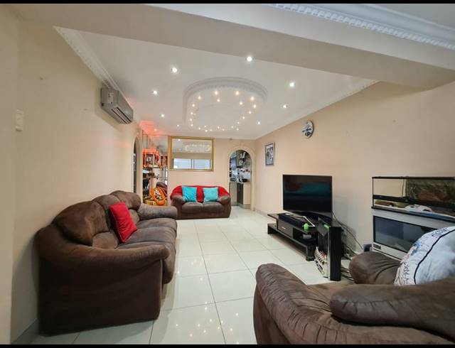 3 BEDROOM HOUSE FOR SALE IN PALMVIEW